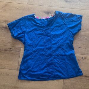 Vera Bradley Vibrant Blue Short Sleeve scrub Top